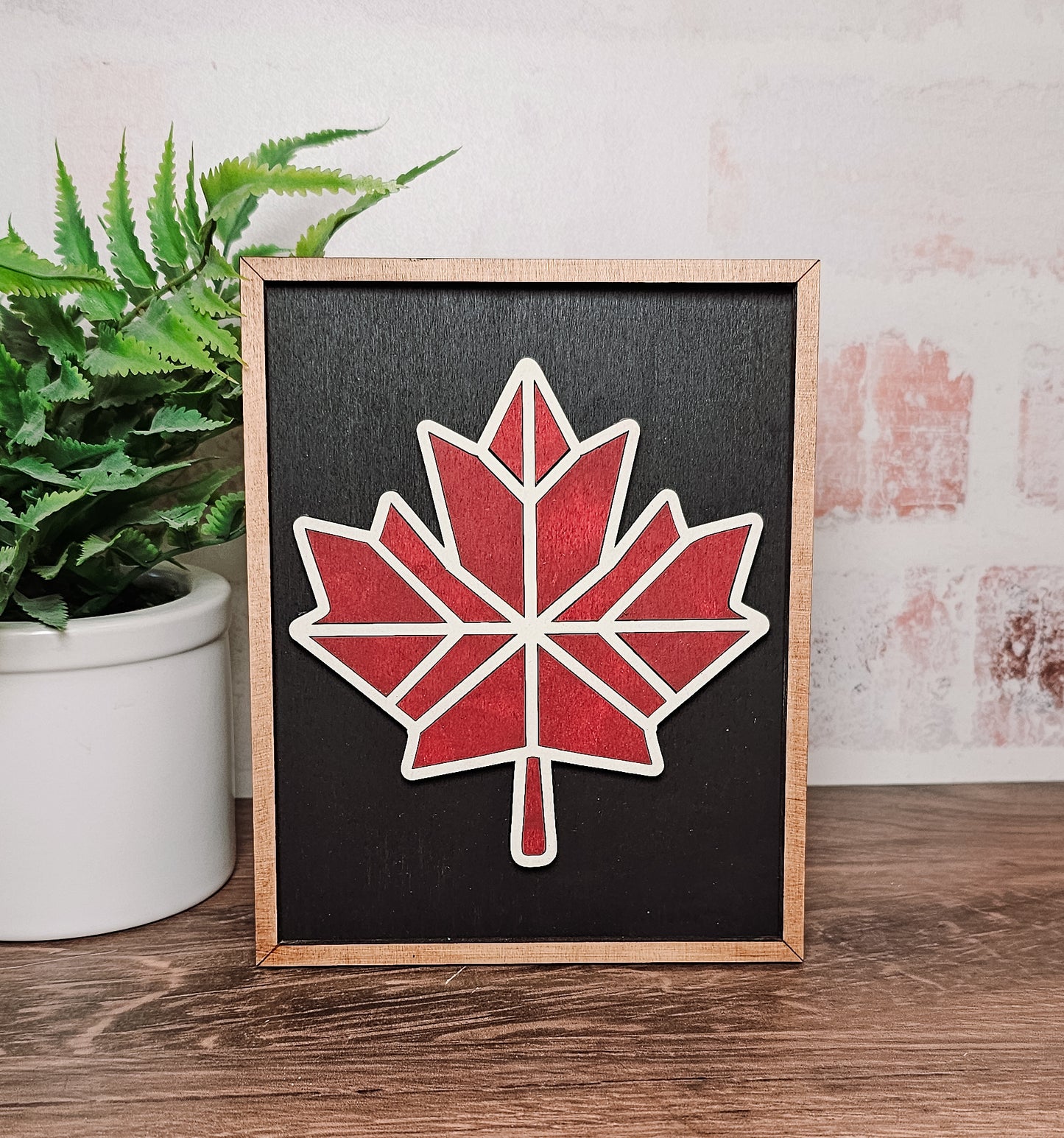 Maple Leaf faux Frame