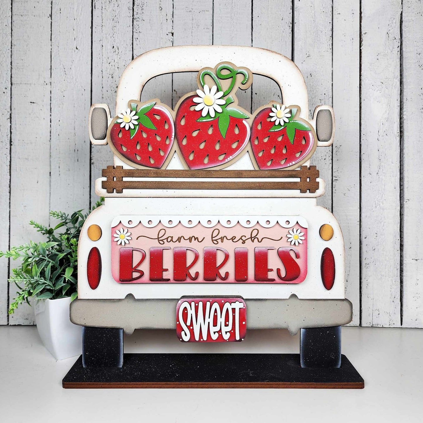 STRAW BERRY TRUCK NOT INTERCHANGABLE
